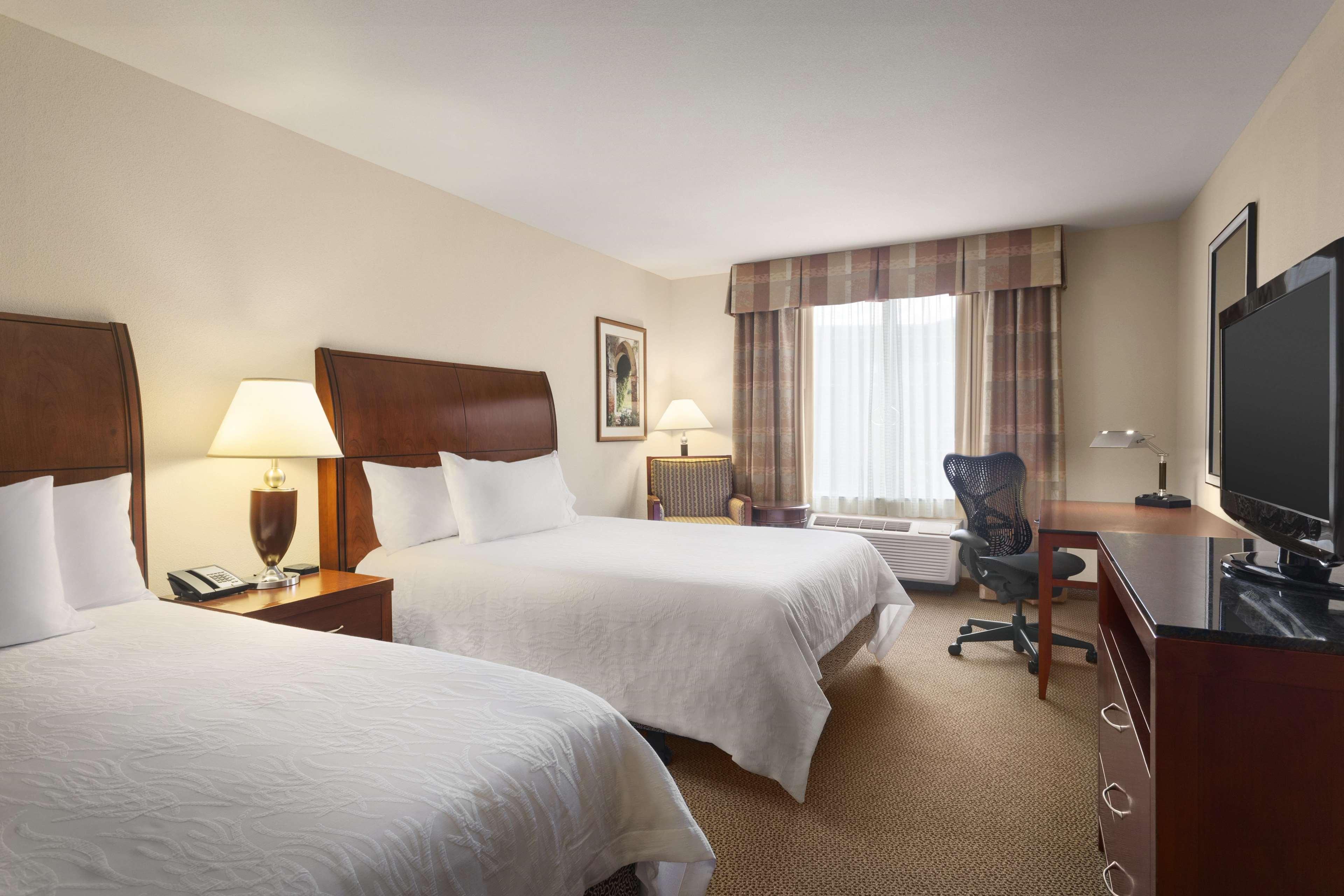 Hilton Garden Inn Бартлсвилл Экстерьер фото