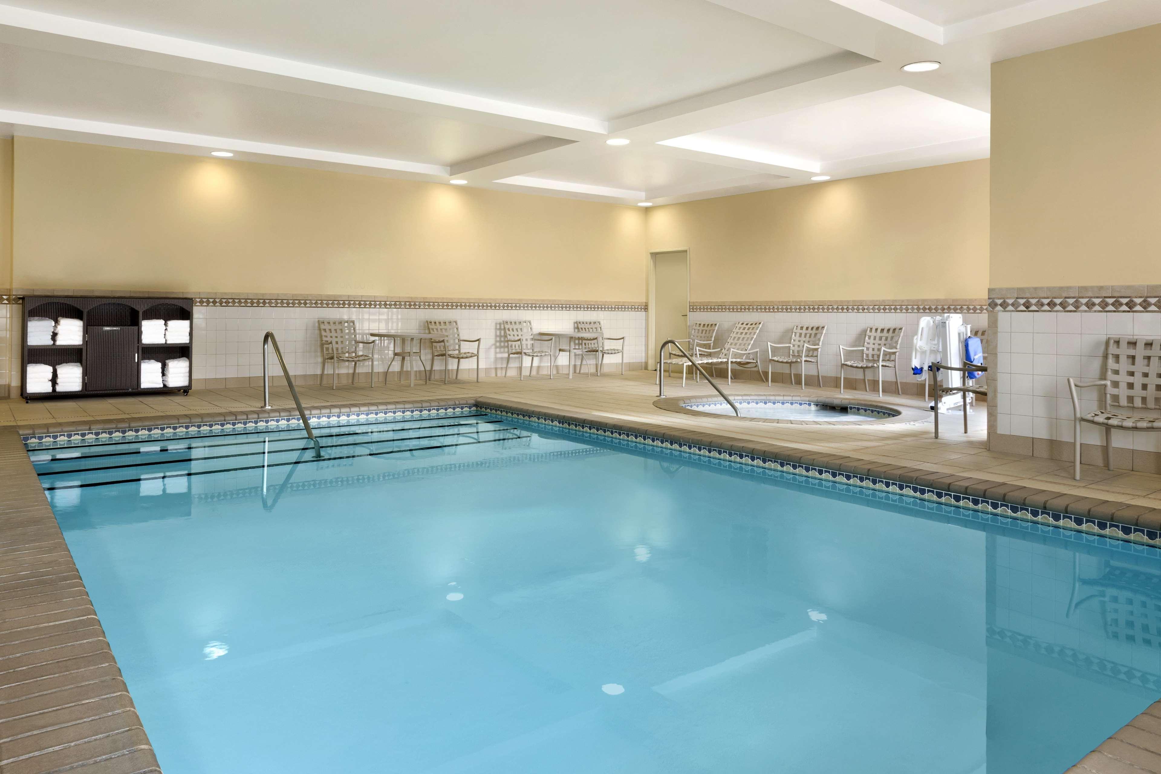 Hilton Garden Inn Бартлсвилл Экстерьер фото