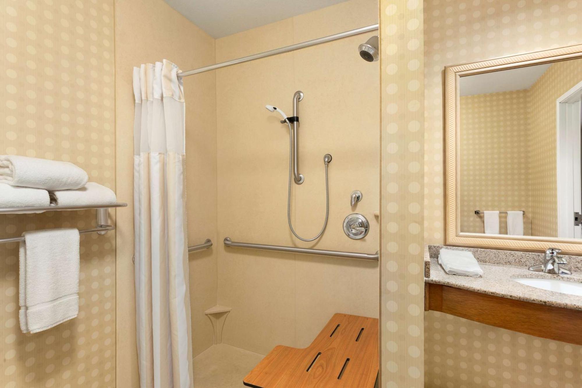 Hilton Garden Inn Бартлсвилл Экстерьер фото