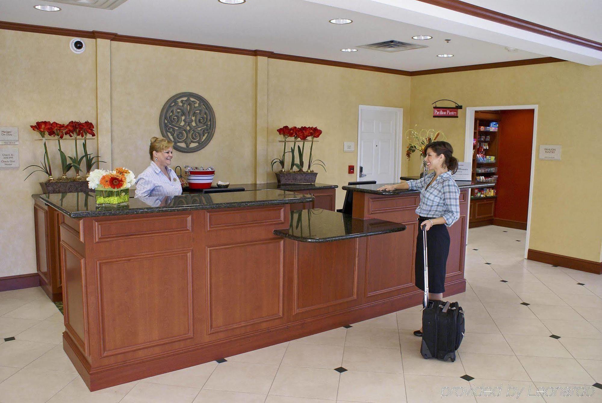 Hilton Garden Inn Бартлсвилл Интерьер фото